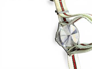 GUCCI G-TIMELESS MEN'S WHITE, GREEN, RED WATCH YA126322
